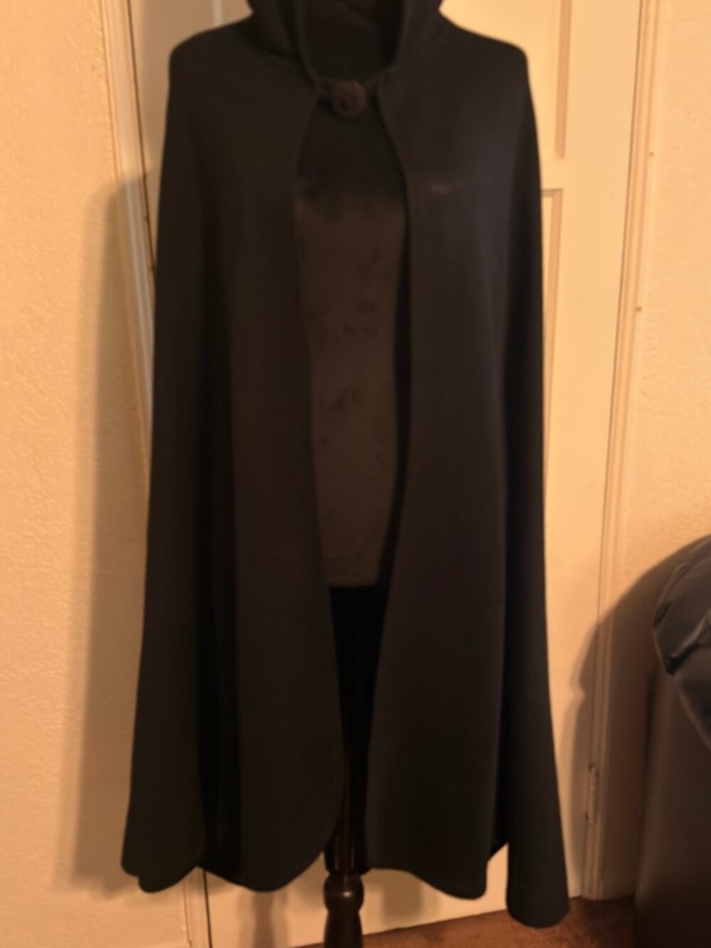 Vintage Joshua Tree California Black Hooded Cape β Toggle Closure, One Size
